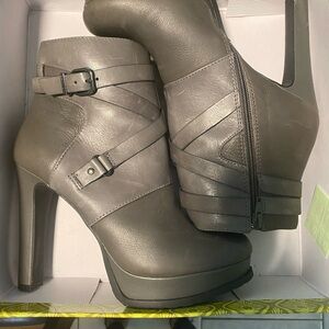 Gianni Bini, Size 9 Ravi platform booties